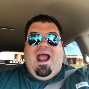 Meet your Posher, Jonathan